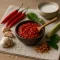 Wie man mit der indonesischen Küche anfängt: Reis, Sambal, Kecap Manis und einige Gerichte, die Ihnen am meisten beibringen