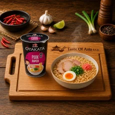 Oyakata Instant Ramen Noodles with Pork, 62 g